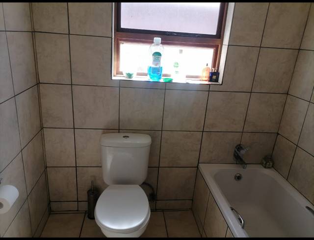3 BEDROOM TOWNHOUSE FOR SALE IN CASA ACACIA